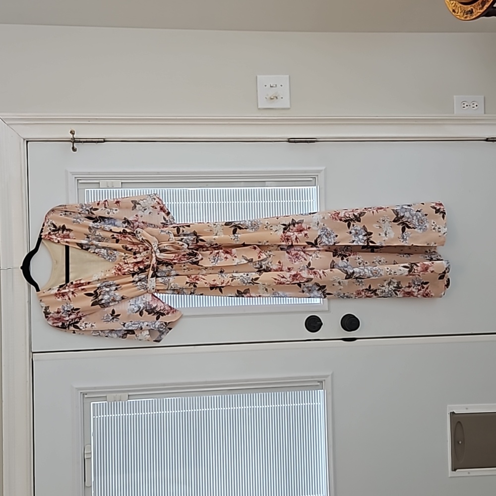 Floral maxi dress with side slit